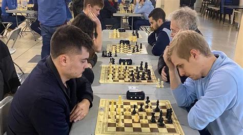 Ajedrecistas en un torneo