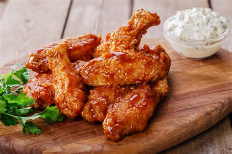 Alitas de pollo con salsa BBQ