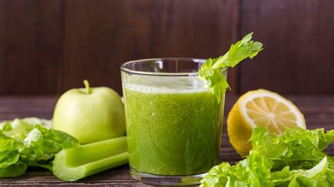 Batido de Cilantro, apio y manzana