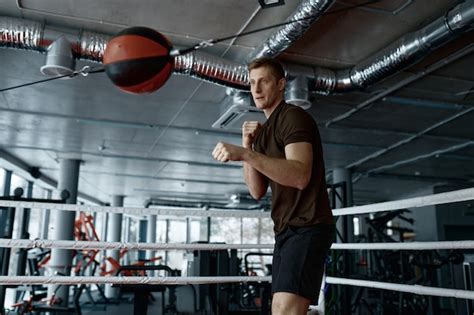 Boxeador entrenando