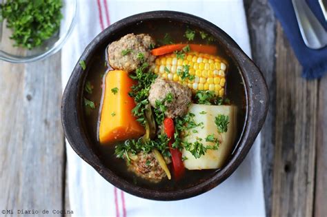 Cazuela de Albóndigas Veganas