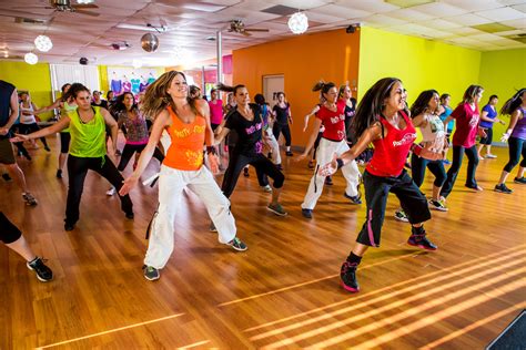 Clase de Zumba en grupo