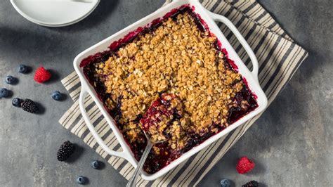 Crumble de avena con frutos rojos