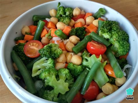 Ensalada Vegana con Garbanzos Asados