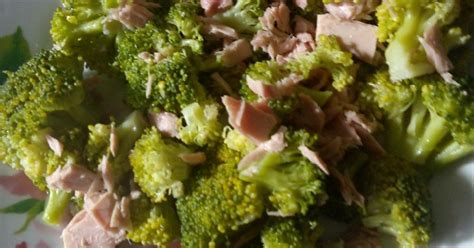 Ensalada de brócoli y atún