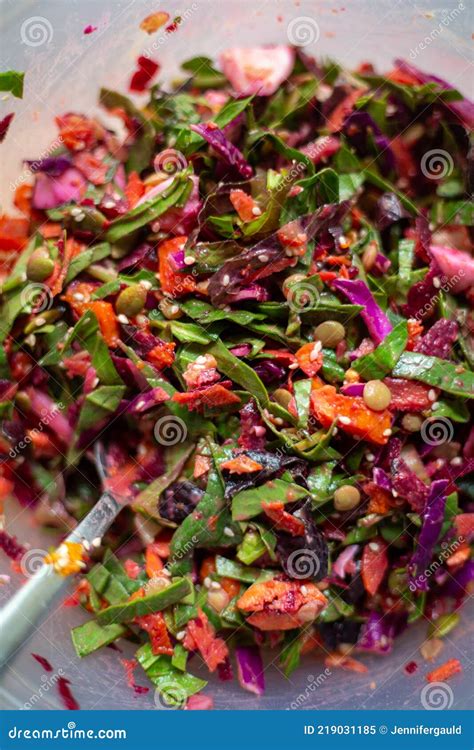 Ensalada vegana colorida
