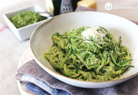 Espaguetis de Calabacín con Pesto Casero