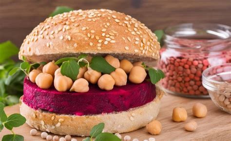 Hamburguesa Vegana de Garbanzos y Remolacha