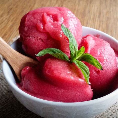 Helado de frutilla vegano