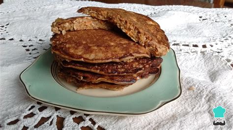 Hot Cakes de Avena con Frutas