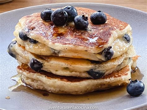 Hotcakes veganos con arándanos