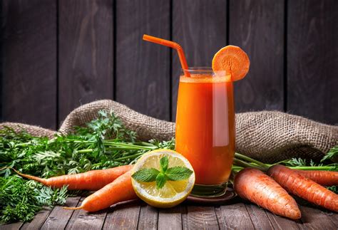 Imagen de jugo de zanahoria con limón