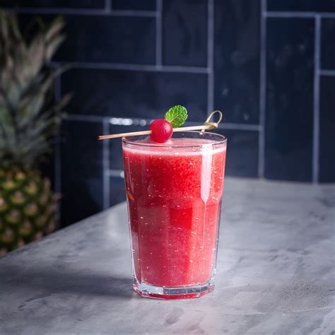 Jugo de frambuesa preparado
