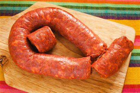 Longaniza en un plato