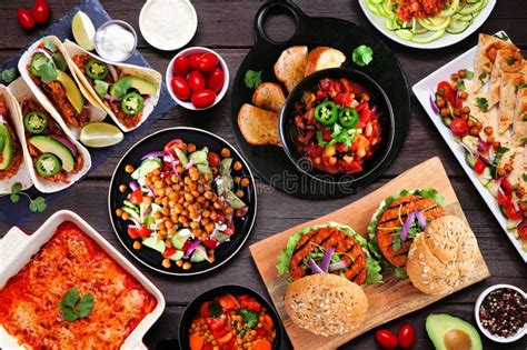 Mesa con comida vegetariana
