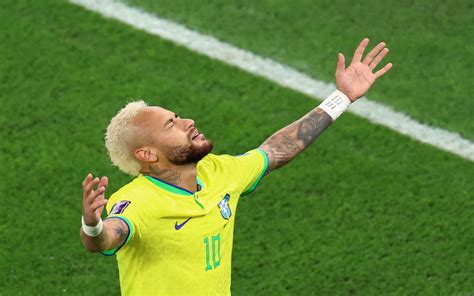 Neymar celebrando un gol