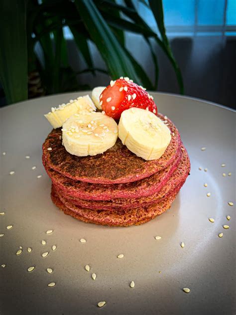 Panqueques de avena y betarraga