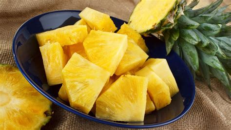 Piña cortada