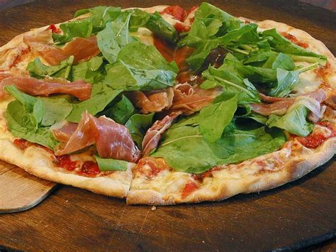 Pizza a la piedra casera