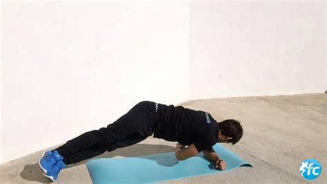 Plancha con giro de tronco lateral