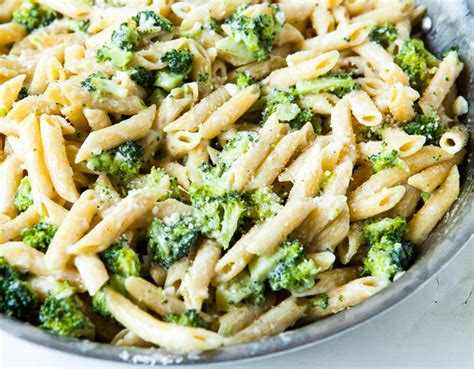 Preparación de Fideos con Brócoli