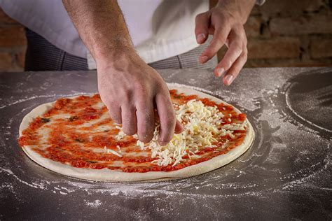 Preparación de Pizza Cannábica