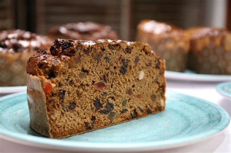 Preparación de pan de pascua casero