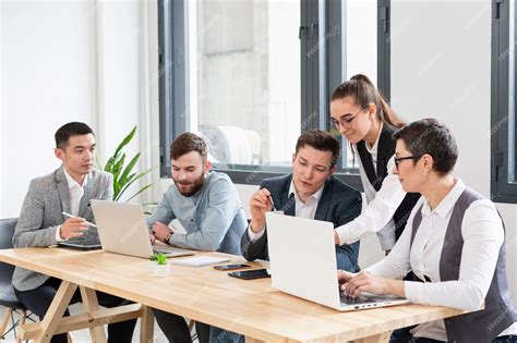 Profesionales de nutrición trabajando en equipo