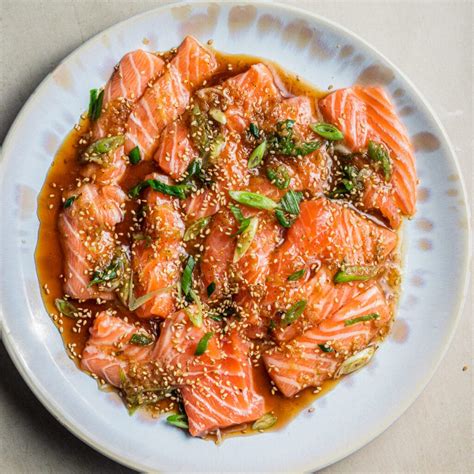 Salmón crudo