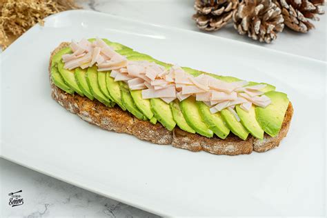 Tostada con aguacate