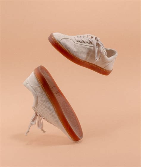 Zapatos de materiales vegetales de Native Shoes
